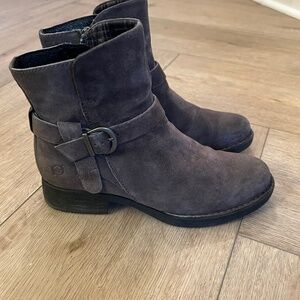 BØRN Leather Ankle Boots – Inside Zip & Buckle – Grey – Women’s Size